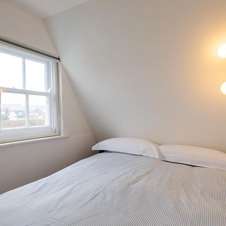 Central One-Bedroom, 99 Steps To The Sea Brighton Eksteriør billede