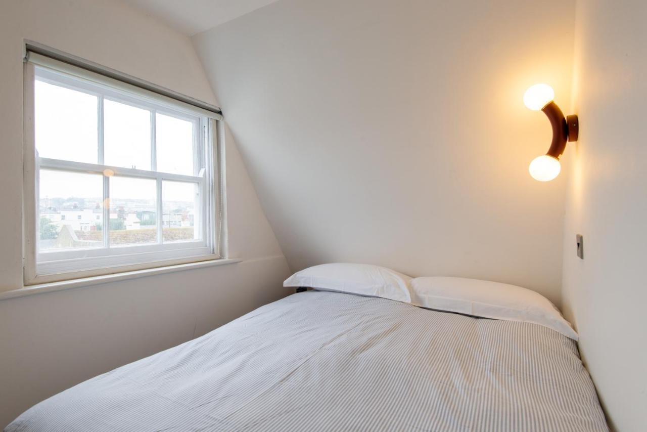 Central One-Bedroom, 99 Steps To The Sea Brighton Eksteriør billede